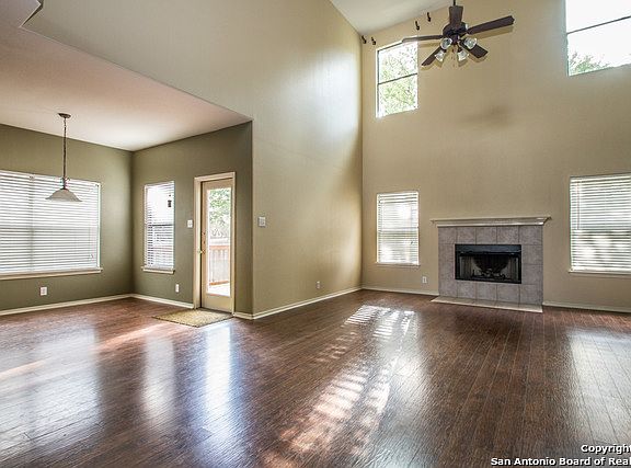 3rd image of 21806 Beaver Bend Ct