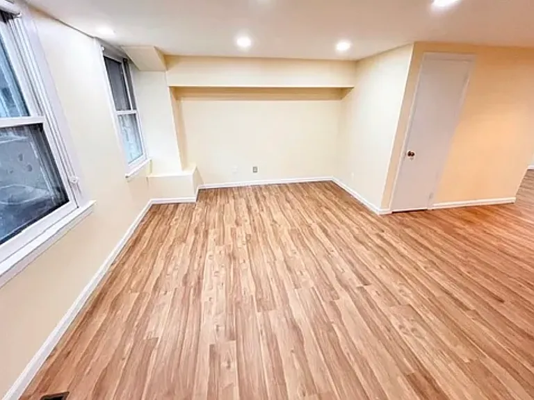 409 Temple St #B — Photo 6