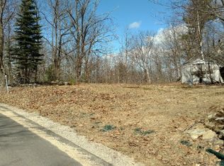 390 Mountain Rd, Lyndeborough, NH 03082