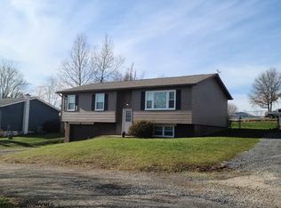 7 Rustic Dr, Morgantown, WV 26508