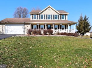 2217 Pikeside Dr, Greencastle, PA