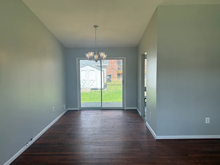 417 Eisner St — Photo 6