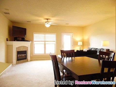 1st image of 2402 NE Oak Dr