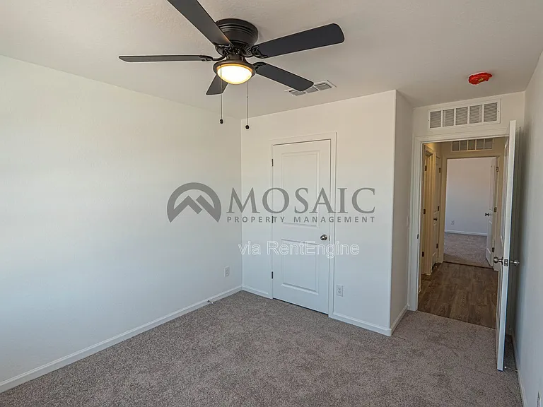 1445 E Jaycie Dr — Photo 13