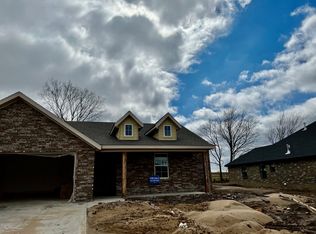 806 E Fallon St, Siloam Springs, AR 72761