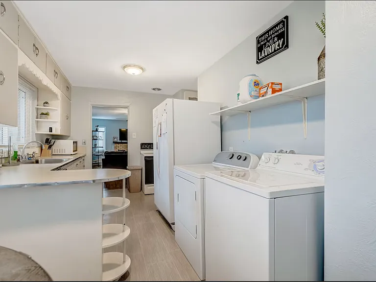 2533 E Buena Ventura St #1 — Photo 15