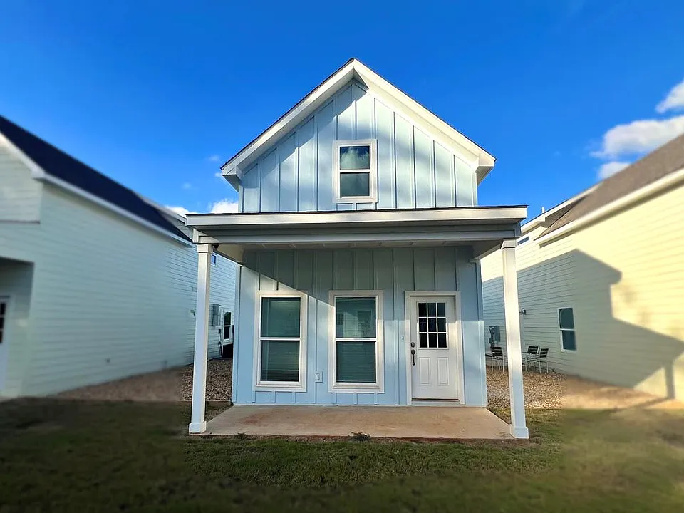 955 Trojan Way #103