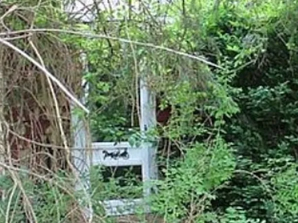 61 Howard Hill Rd, Foster, RI 02825