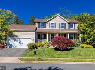 13414 Birch Bark Ct, Fairfax, VA 22033