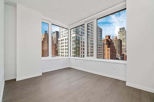 Rented by REAL New York | media 6