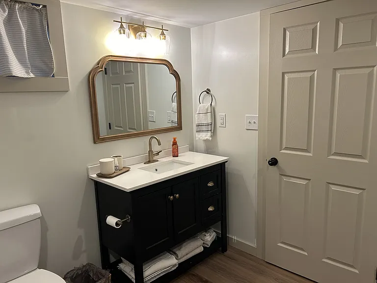 Maplewood Dr — Photo 30