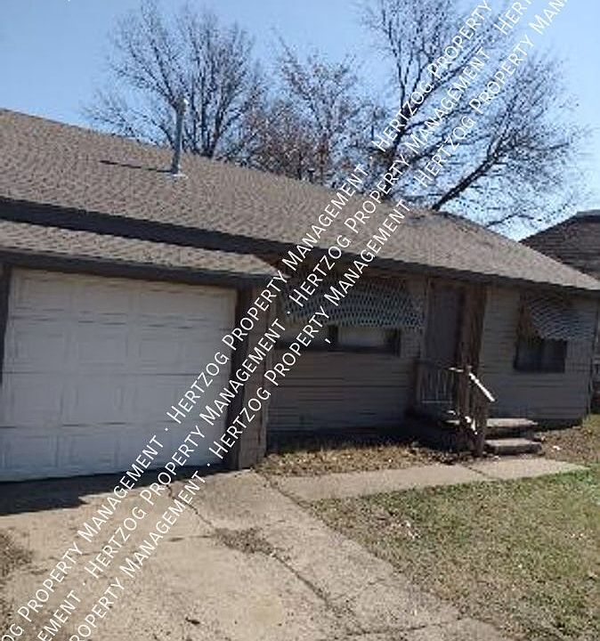 1st image of 715 N Birch St