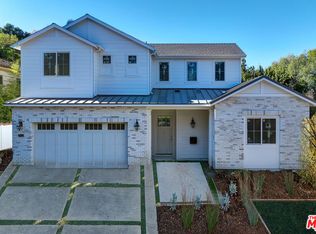 4241 Woodcliff Rd, Sherman Oaks, CA 91403