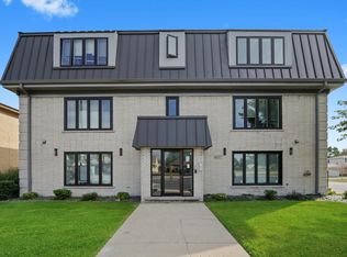 6837 W 95th St APT 3W, Oak Lawn, IL 60453