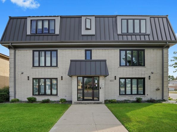 6837 W 95th St APT 3E