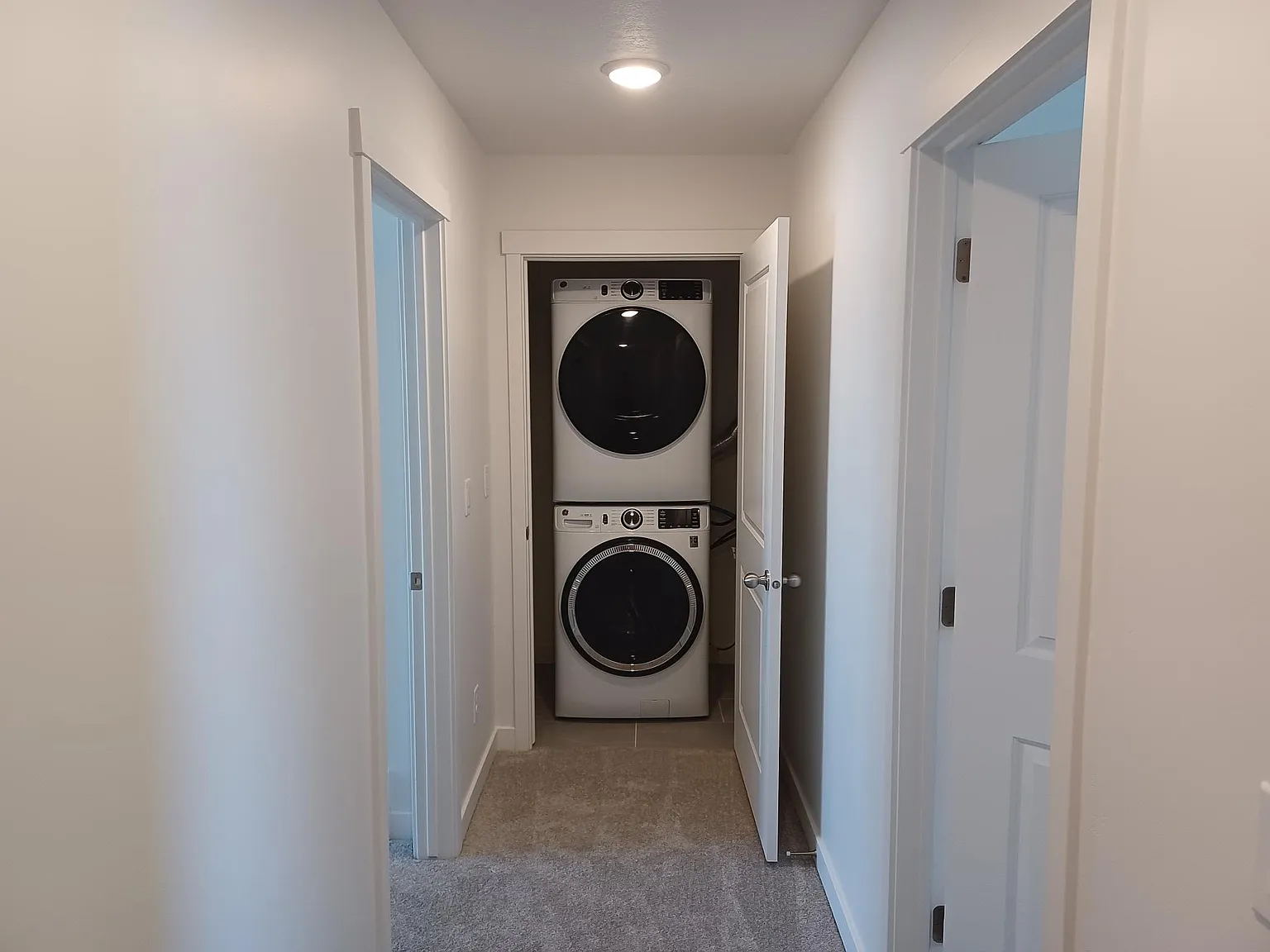 2 bed, 2.5 bath, 1395 sqft, $1,595 — Photo 4