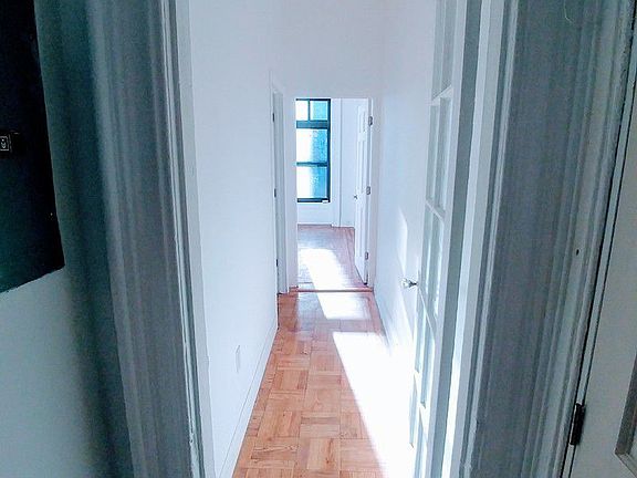 5th image of 551 Henry St APT 1