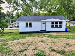 201 Bunker Ln, Oak Ridge, TN 37830