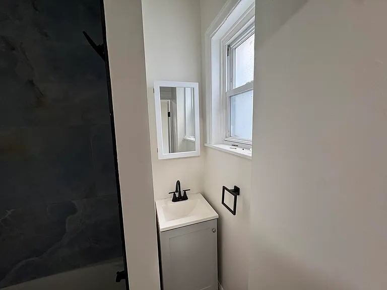 544 State St #A — Photo 7