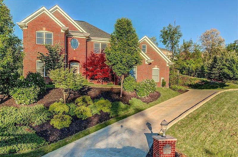 1st image of 3056 Thomas Jefferson Dr