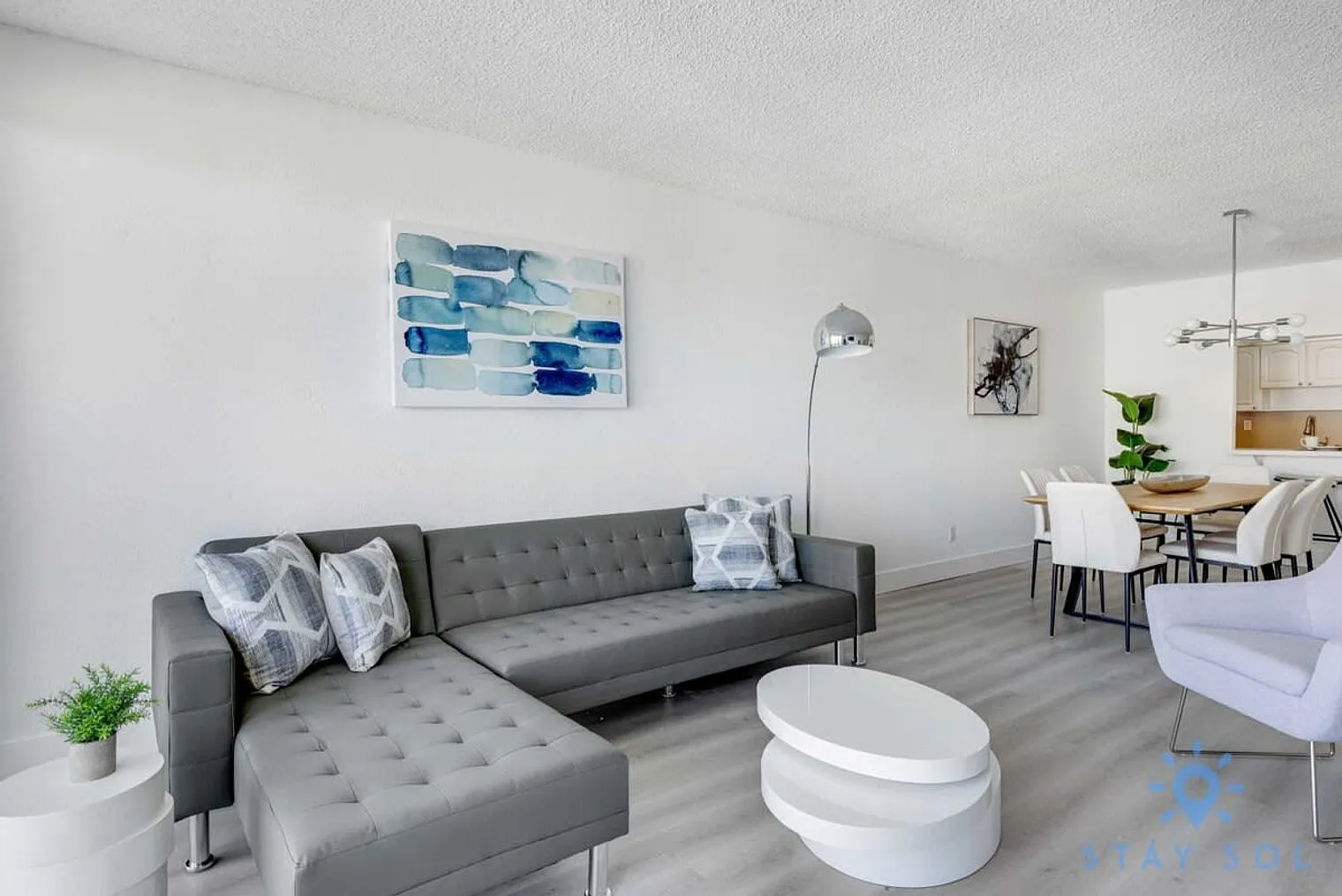 1 bed, 1.0 bath, 990 sqft, $3,723 — Photo 3