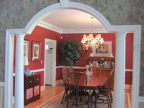 3rd image of 9413 Cove Dr