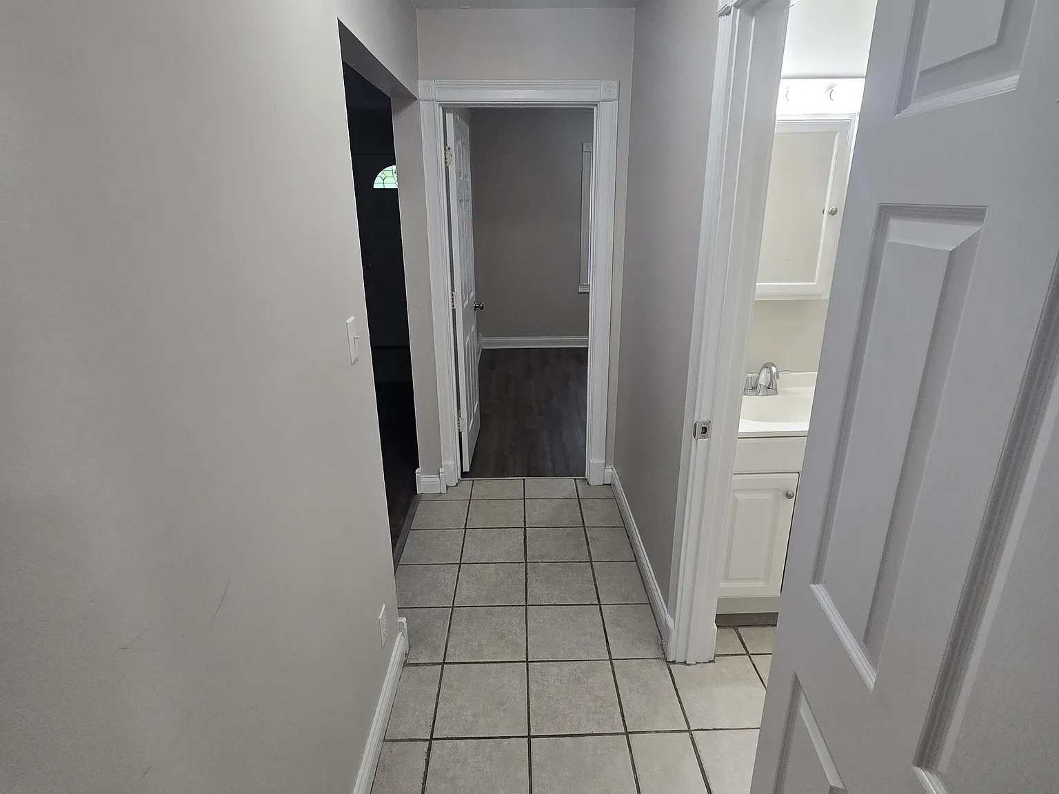 2 bed, $935 — Photo 2