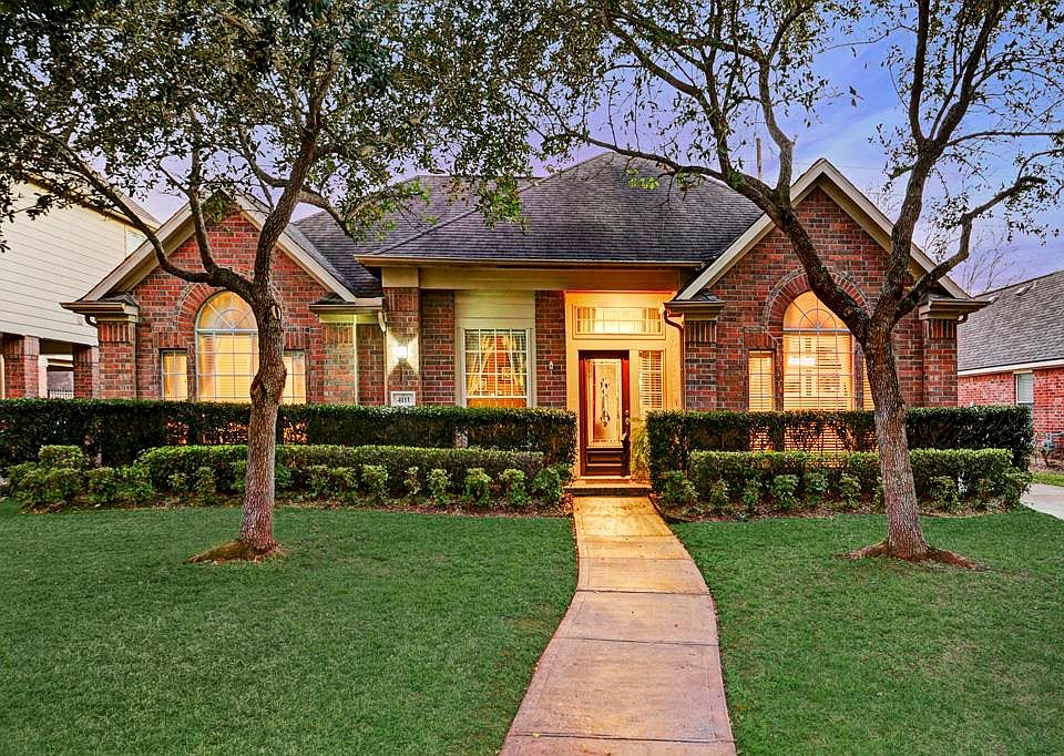 1st image of 4111 Royal Plantation Ln