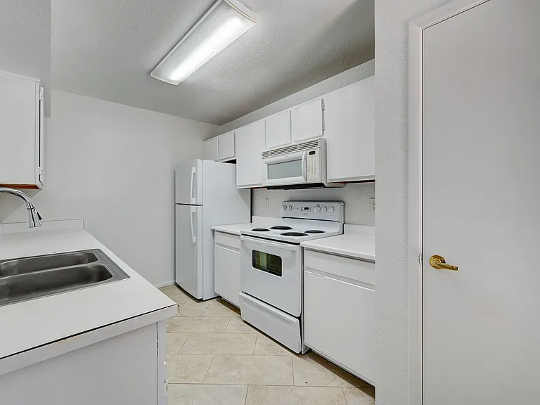 8101 W Flamingo Rd #1017-BLD3 — Photo 12