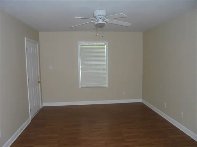 3 bed, 2.0 bath, 1767 sqft, $2,400 — Photo 4