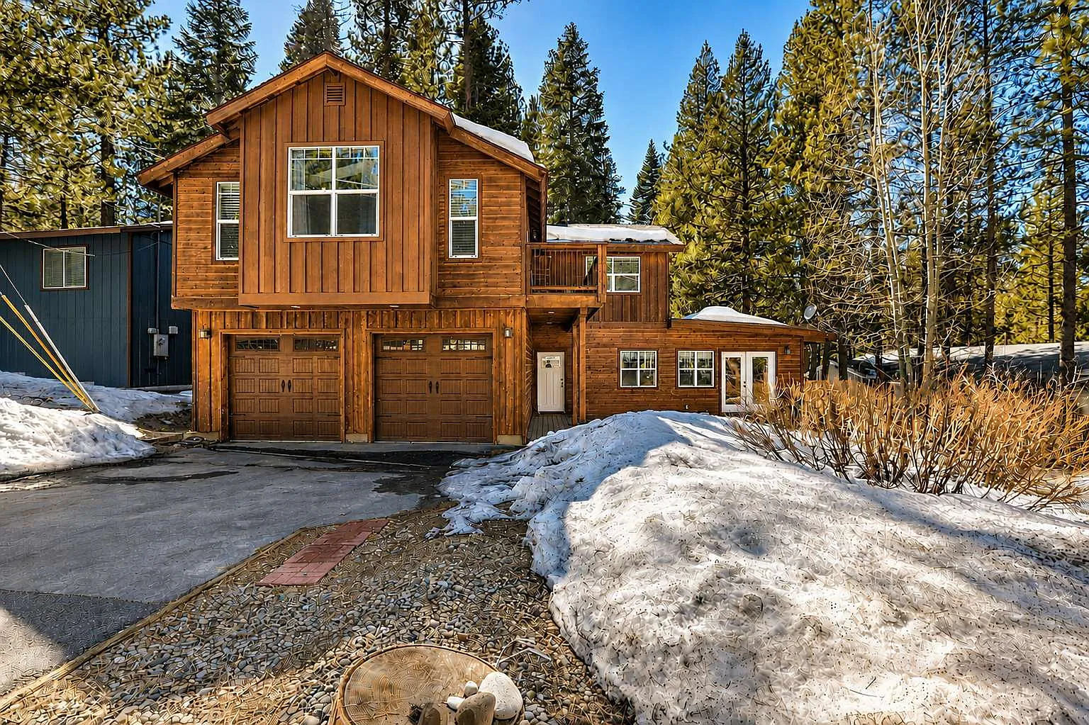 4 bed, 2.5 bath, 2310 sqft, $4,500 — Photo 1