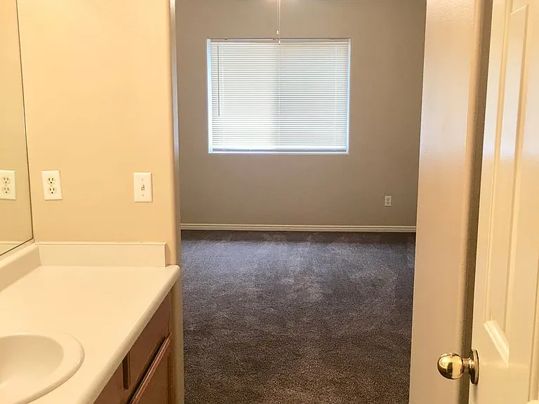 1308 Millcreek Duplex — Photo 13