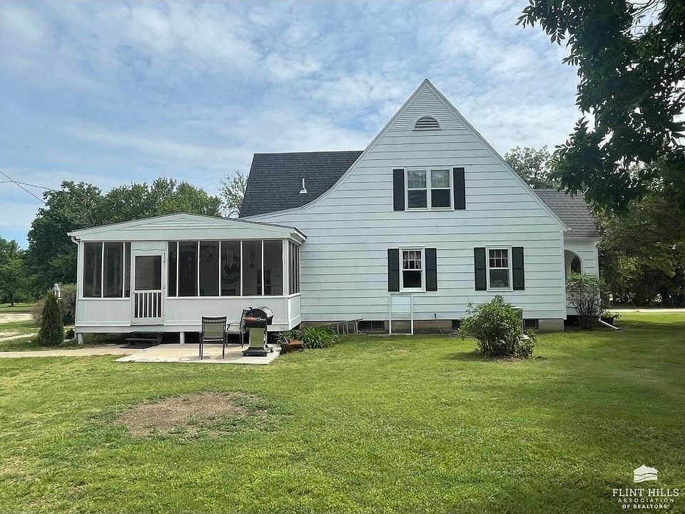 1st image of 2560 Daisy Rd