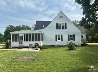 2560 Daisy Rd, Abilene, KS 67410