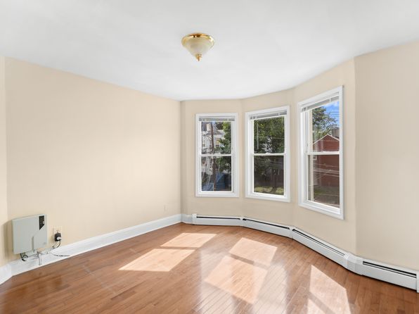166 Highland Ave APT 1