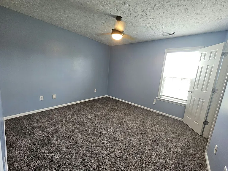 389 Ivywood Ln — Photo 37