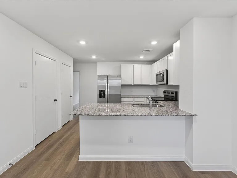 12239 Shield Crest Ct — Photo 16