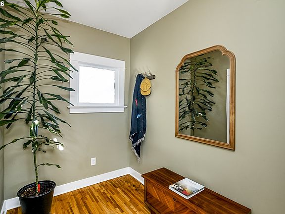 2nd image of 5538 NE 15th Ave
