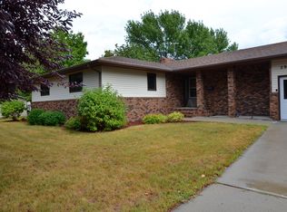 2950 18th St S, Fargo, ND 58103