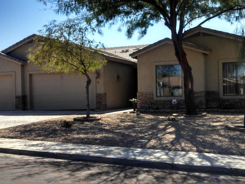 Meadow Ln Front