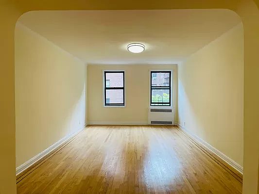 4th image of 69-10 Yellowstone Blvd #302