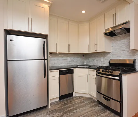 Rented by Clove Realty LLC | media 29