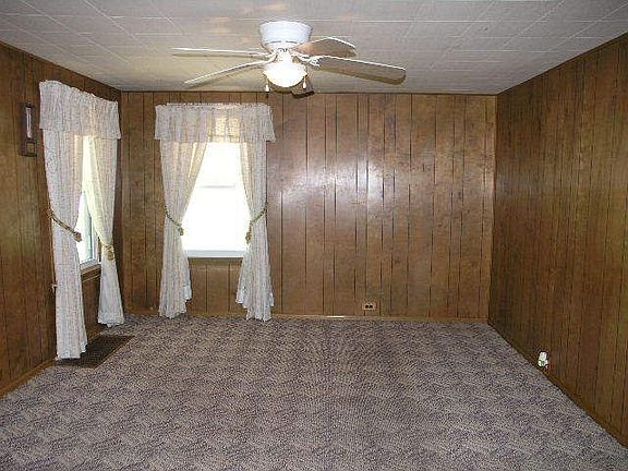 4th image of 1716 State St