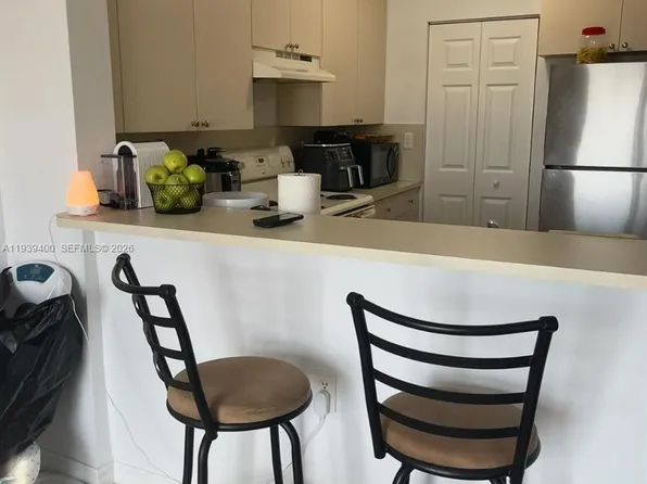 11060 SW 196th St APT 601, Miami, FL 33157