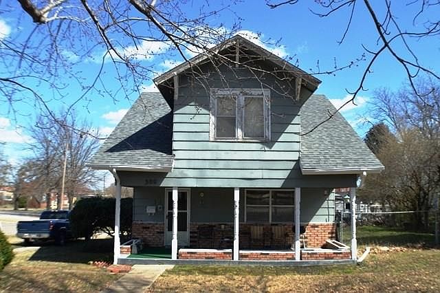 1st image of 300 S Okfuskee Ave