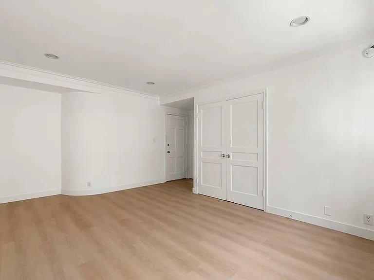 346 N Palm Dr #4 — Photo 7