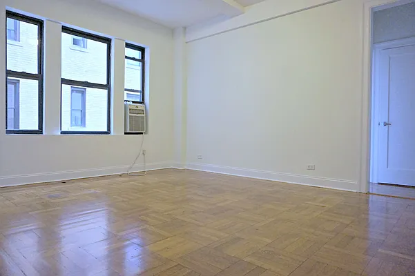 Rented by Metropolitan Equities | media 1