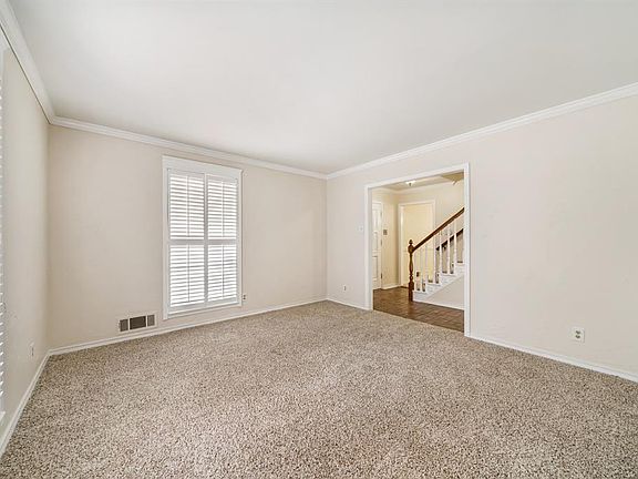 4th image of 1313 Iroquois Dr