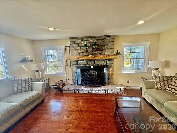 5th image of 126 Ridgeview Rd