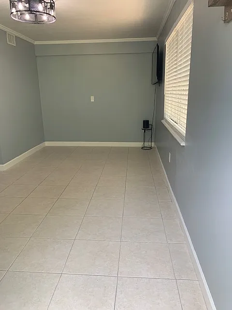 Studio, 400 sqft, $1,500 — Photo 1